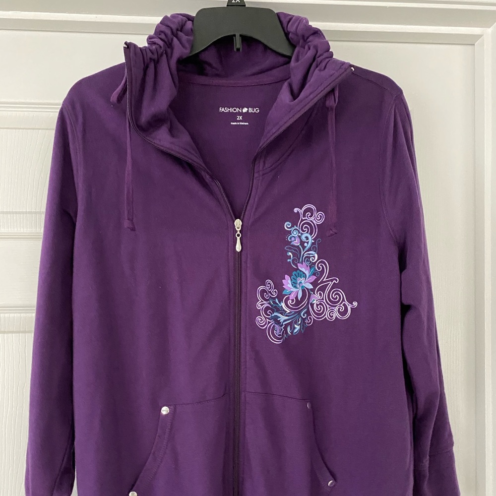 Beautiful purple 2 pc outfit.